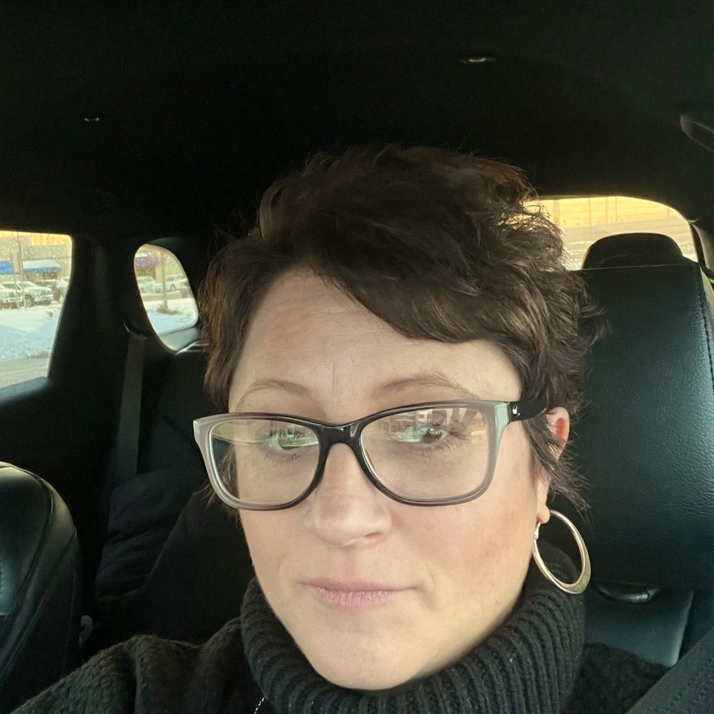 Meet your Posher, Melissa